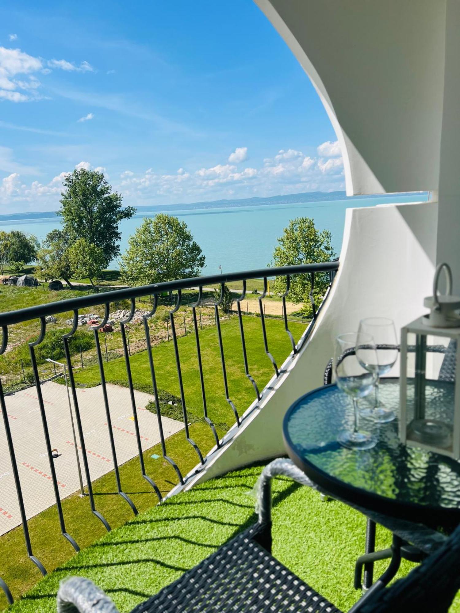 Top Sunset Beach Apartman Siofok Bagian luar foto